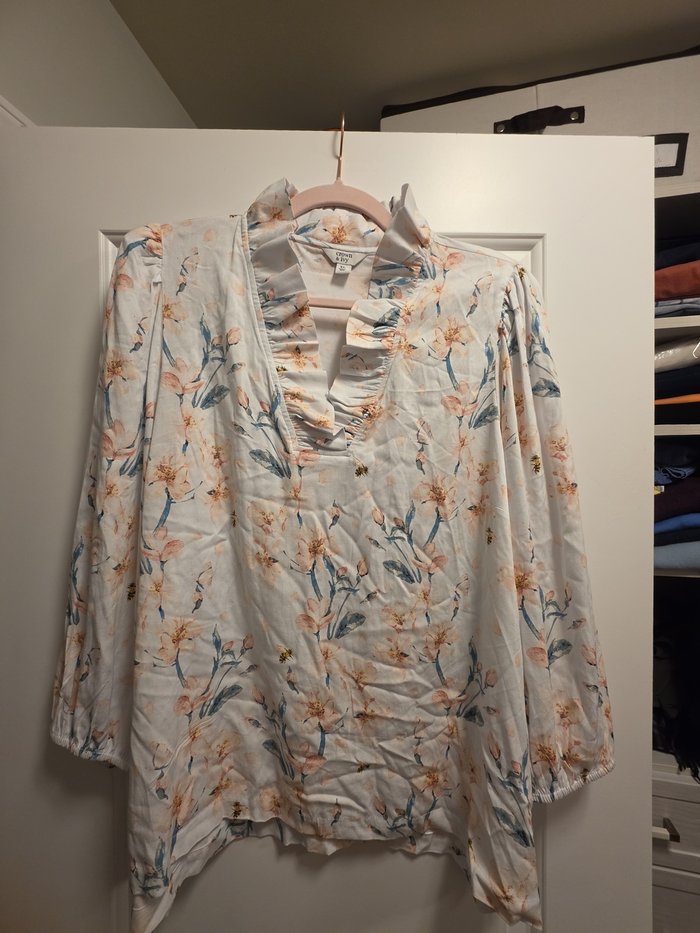 Crown & Ivy White Blouse with Peach Floral and Blue-Green Leaves
